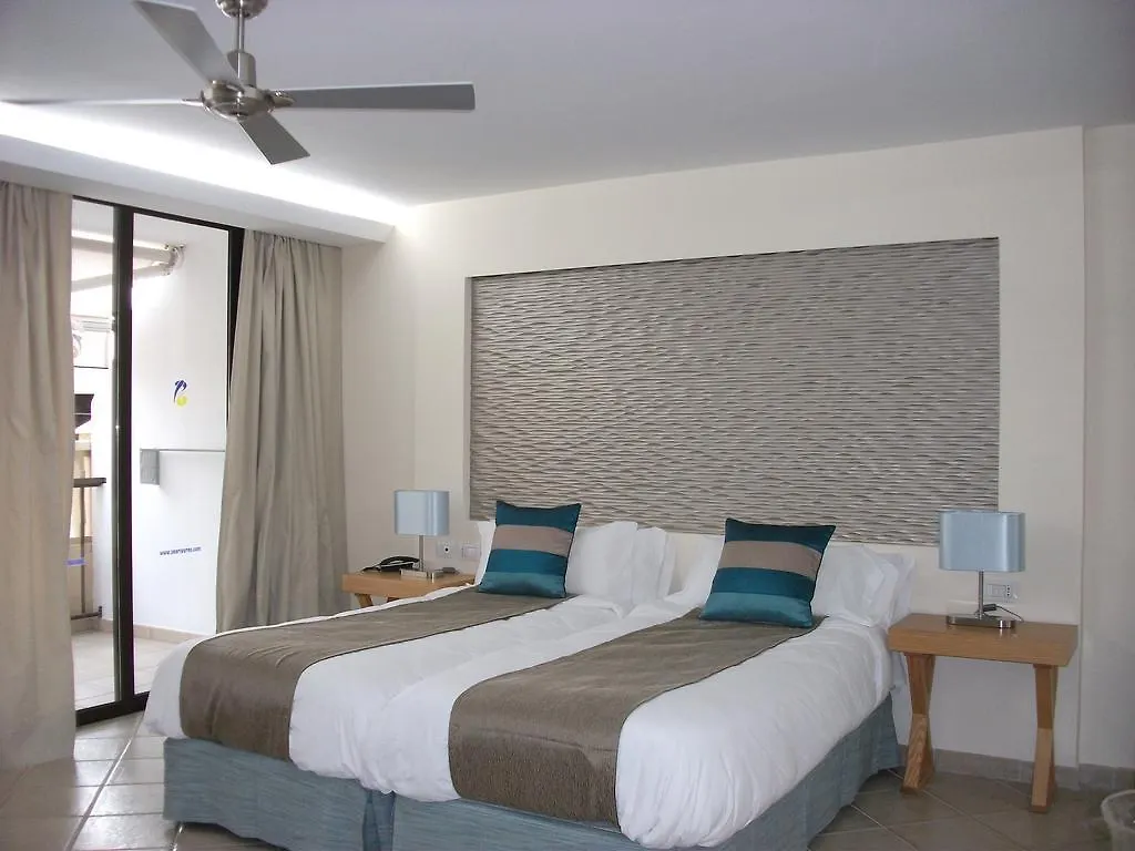 Apartment Ona Pearly Grey